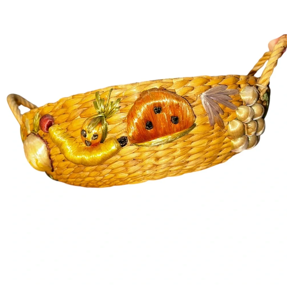 Straw Basket 3-D Vegetable Design Made In Philippines Round 10.5 Inches Wide‎